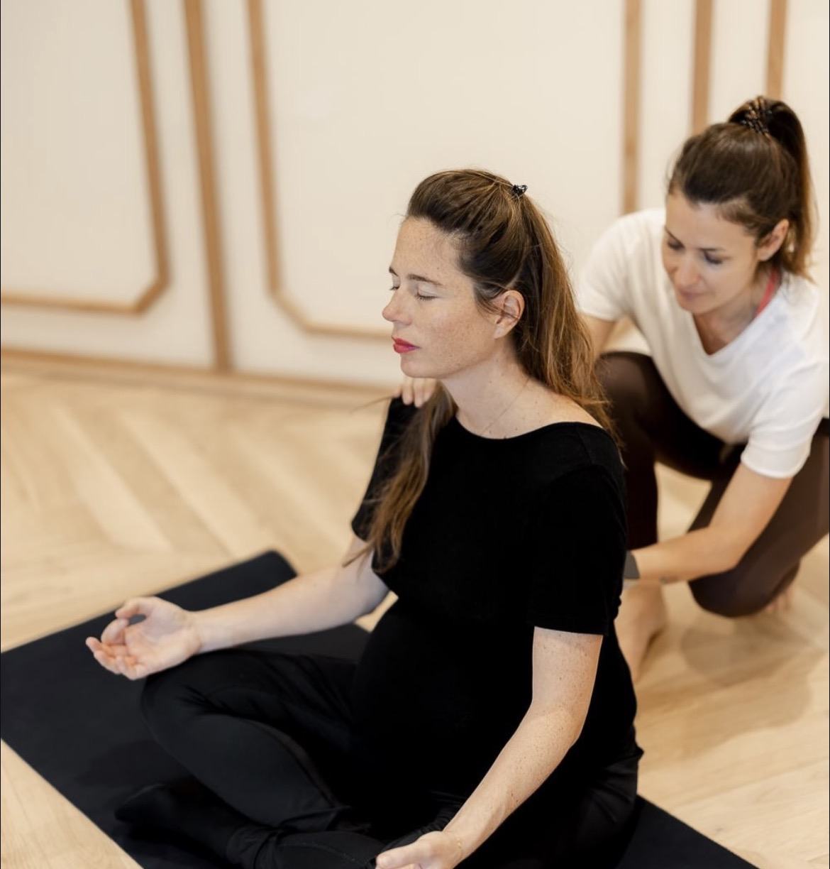 Séance de yoga prénatal à Biarritz