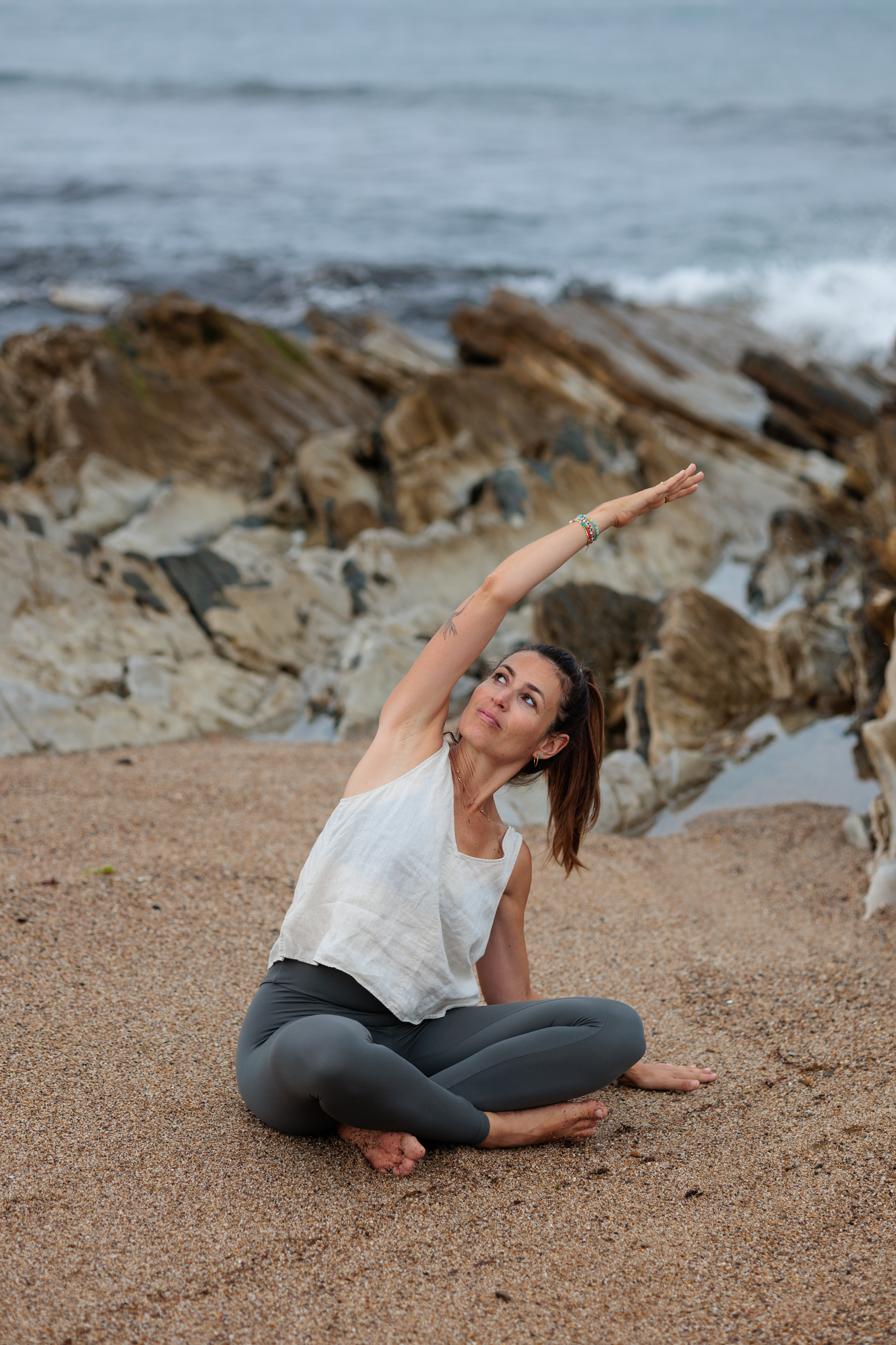 Quel cours de yoga choisir à Biarritz ? Prénatal, ménopause, Flow, Yin
